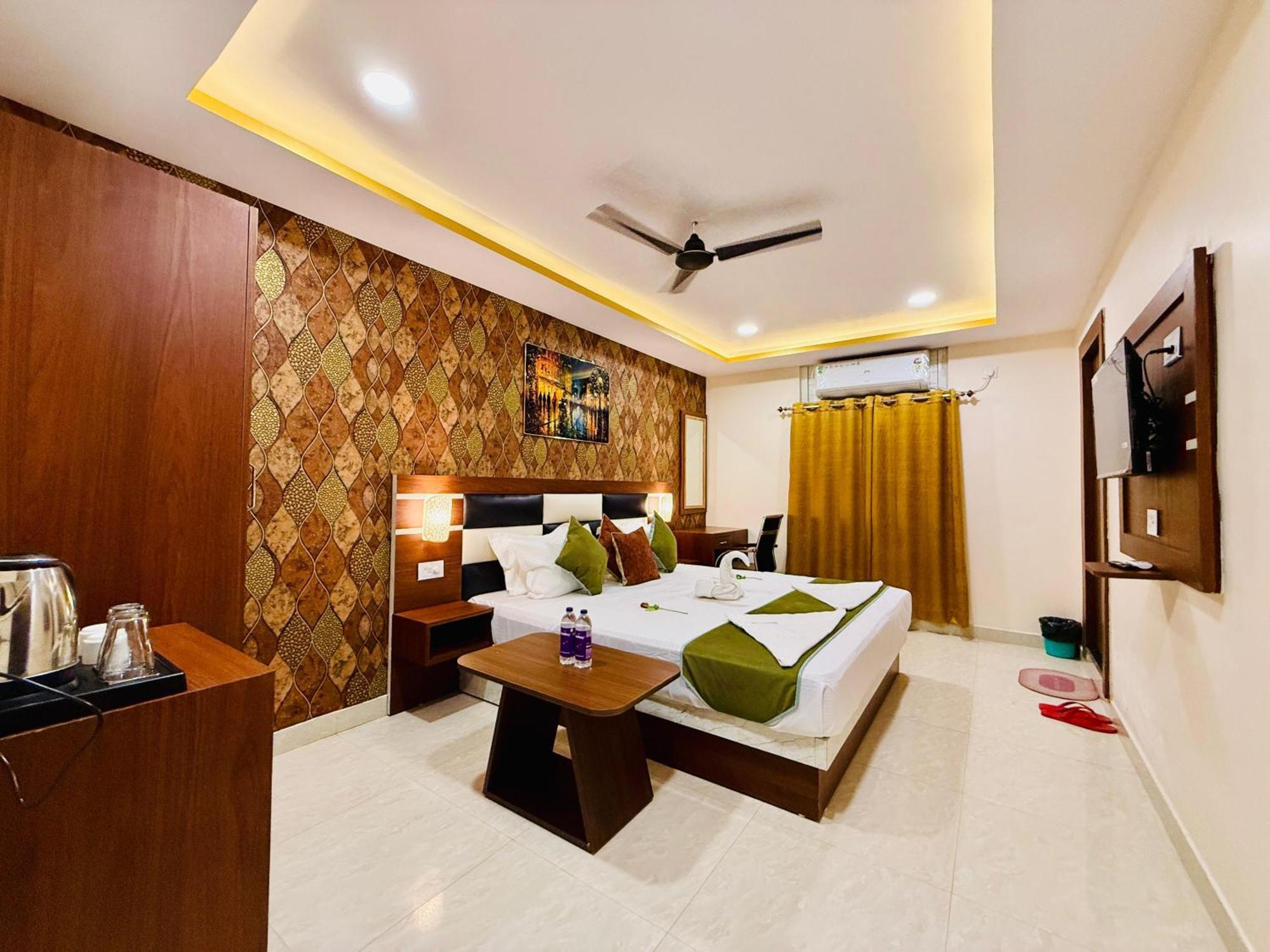 Hotel Golden Crystal Patna  Exterior photo